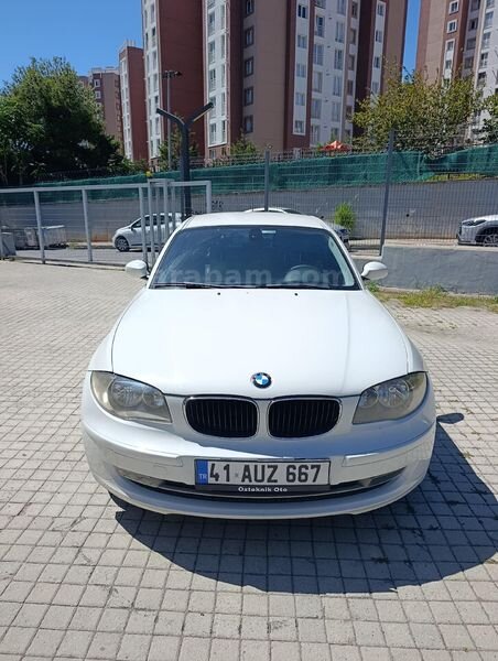 Sahibinden BMW 1 Serisi 116i Premium 2009 Model İstanbul 265.000 km Beyaz