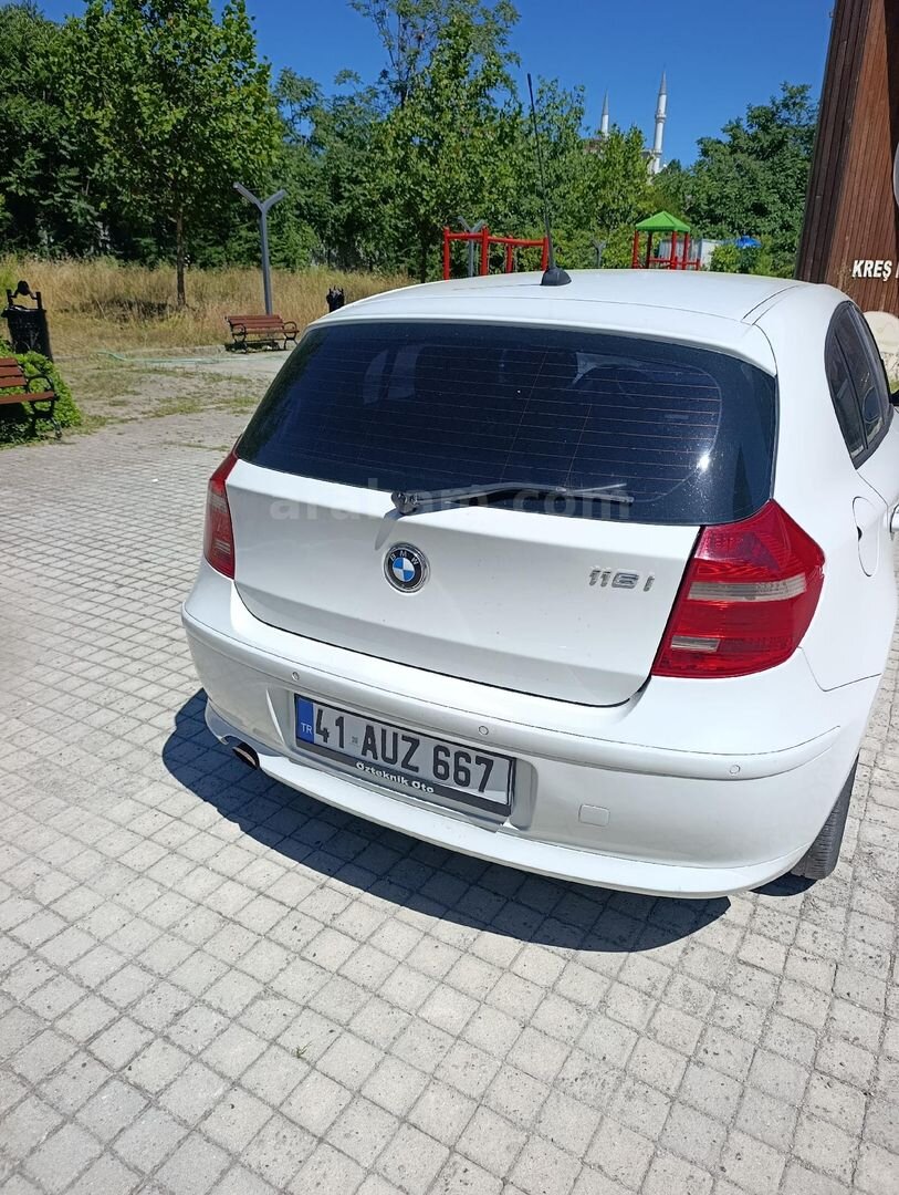 Sahibinden BMW 1 Serisi 116i Premium 2009 Model İstanbul 265.000 km Beyaz 3