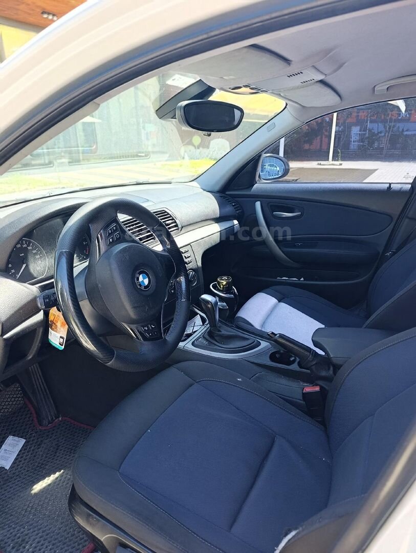 Sahibinden BMW 1 Serisi 116i Premium 2009 Model İstanbul 265.000 km Beyaz 6