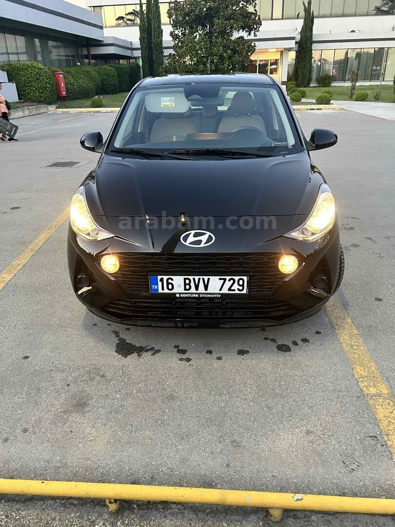 Sahibinden Hyundai i10 1.2 MPI Style 2025 Model Bursa 6.011 km Siyah 1