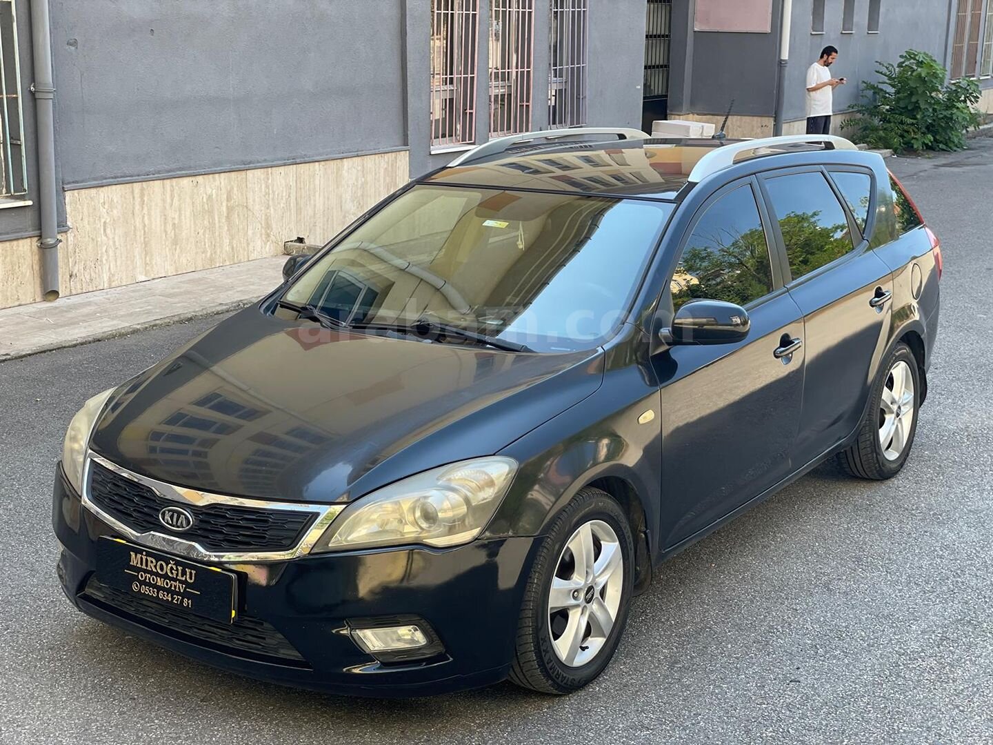Galeriden Kia Ceed 1.6 CRDi Motion SW 2012 Model İstanbul 209.000 km Siyah 3