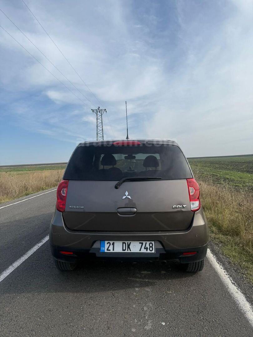 Sahibinden Mitsubishi Colt 1.3 Invite 2011 Model Kırklareli 150.000 km Kahverengi 2