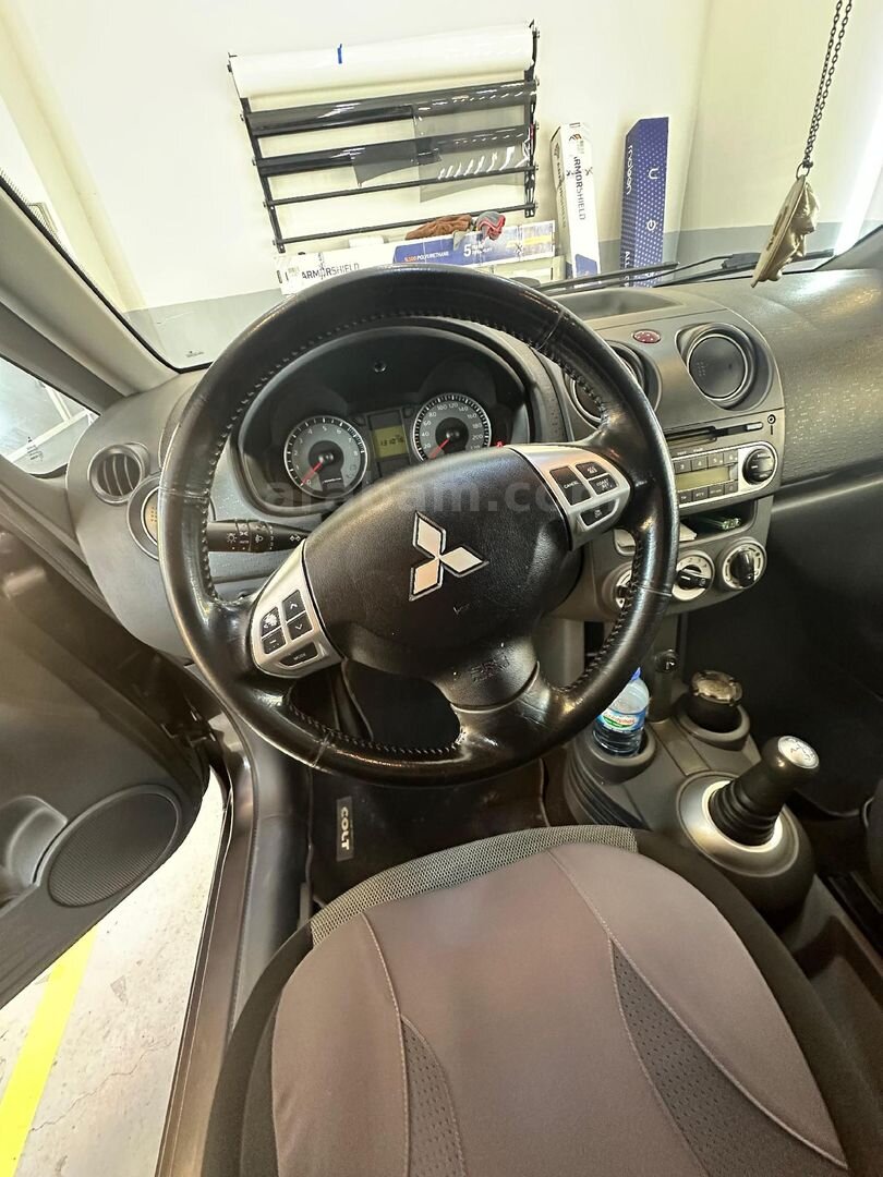 Sahibinden Mitsubishi Colt 1.3 Invite 2011 Model Kırklareli 150.000 km Kahverengi 4