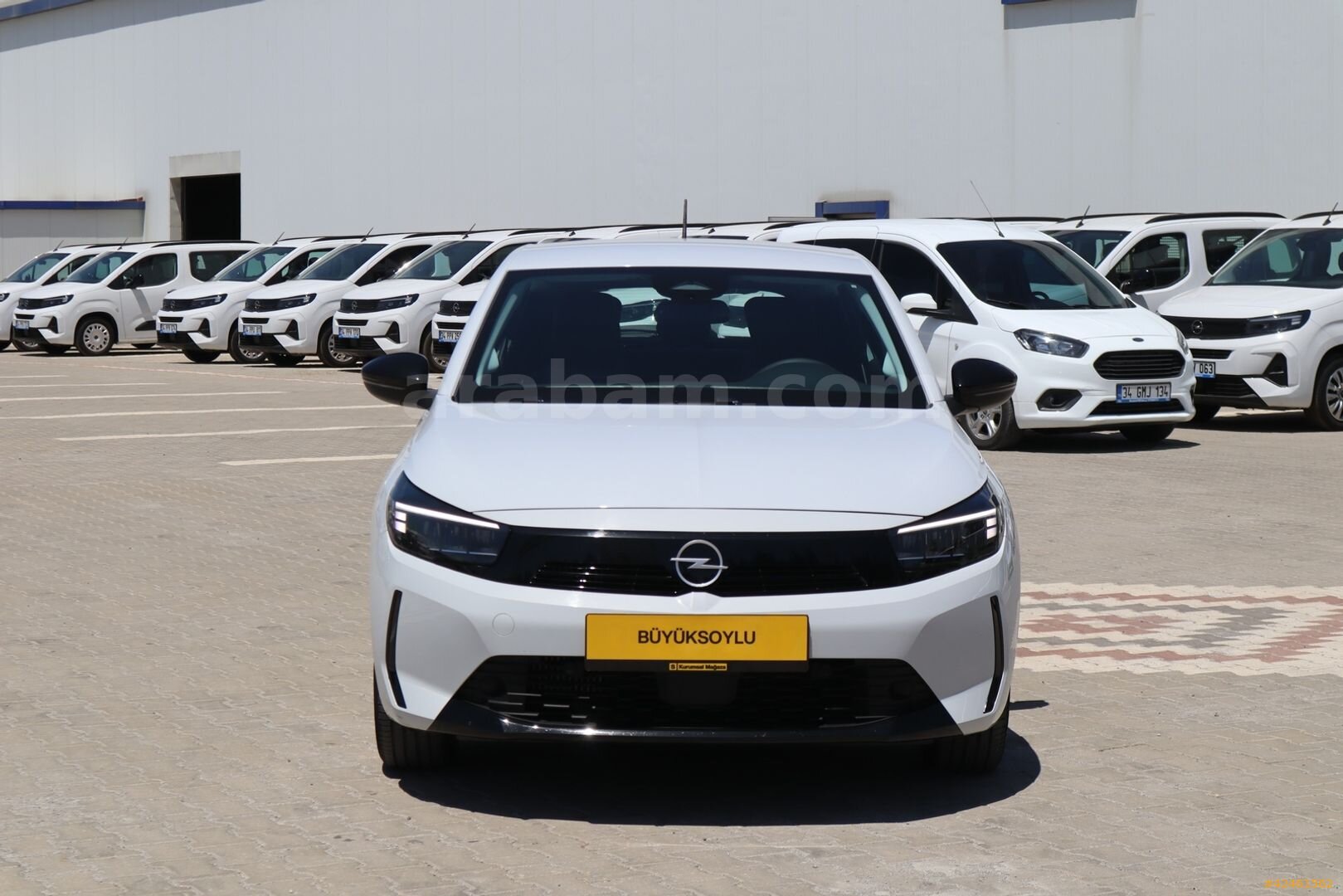 BÜYÜKSOYLU FİLO/2025 MODEL OPEL CORSA 1.2 T EDİTİON AT8 100 HP 2