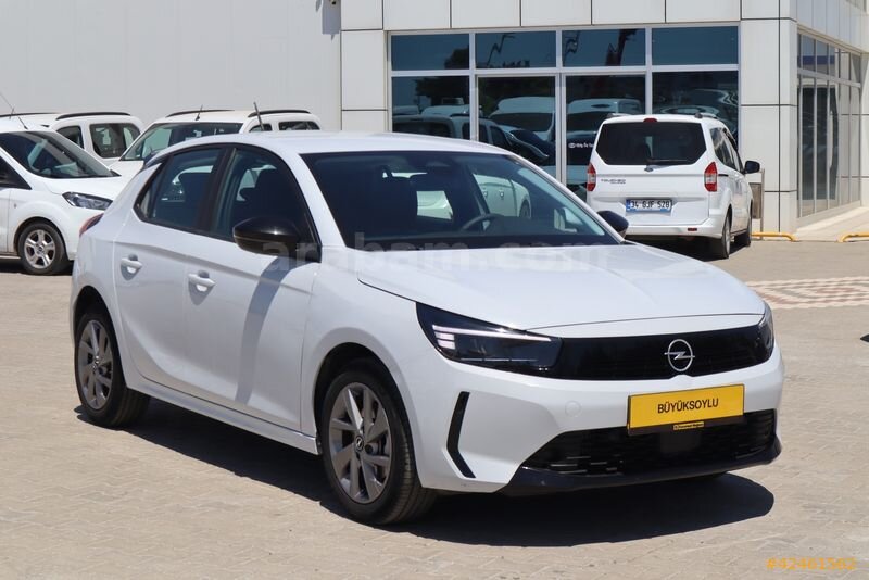 BÜYÜKSOYLU FİLO/2025 MODEL OPEL CORSA 1.2 T EDİTİON AT8 100 HP