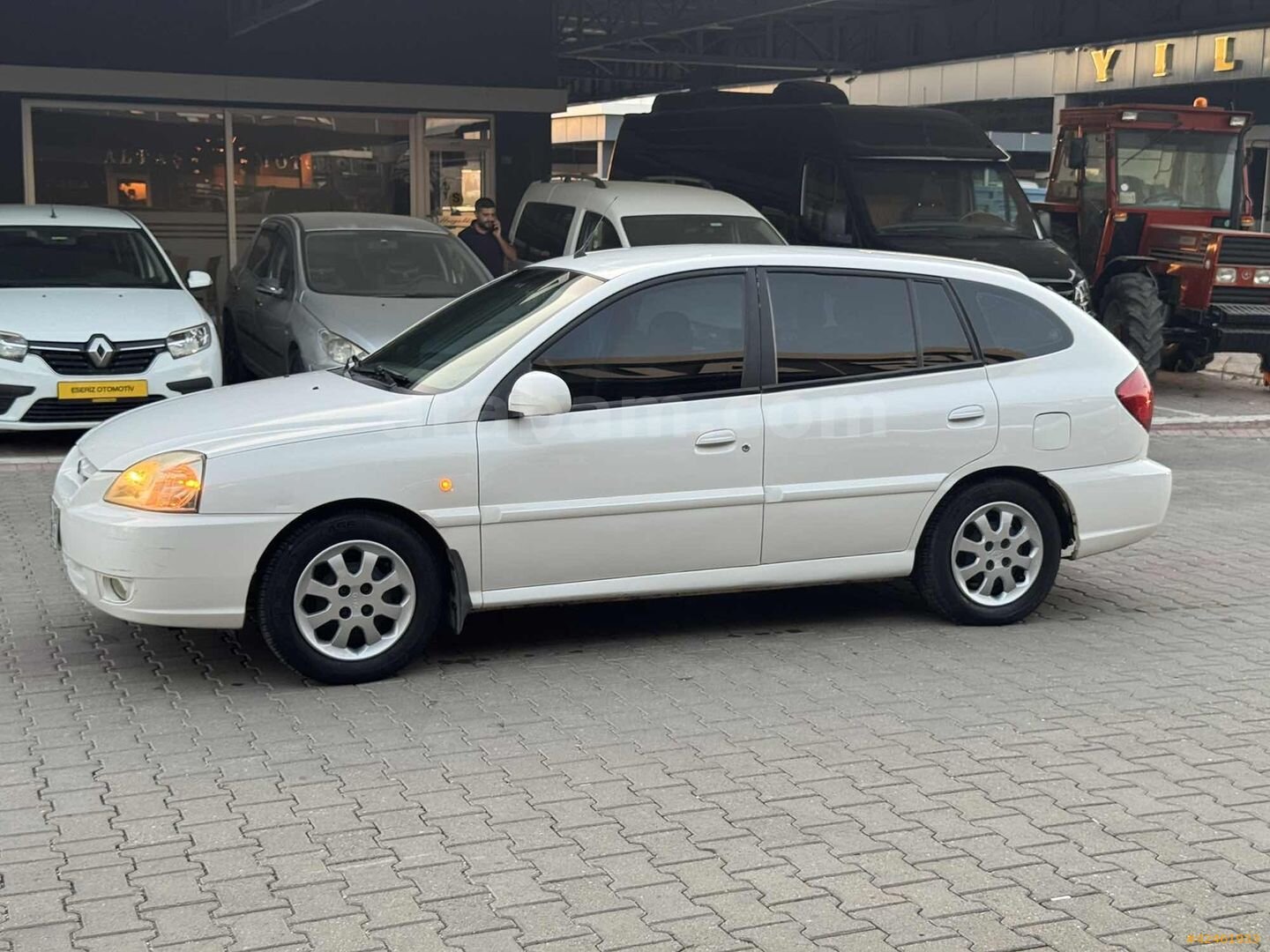 Galeriden Kia Rio 1.5 Comfort 2005 Model Adana 440.000 km Beyaz 6