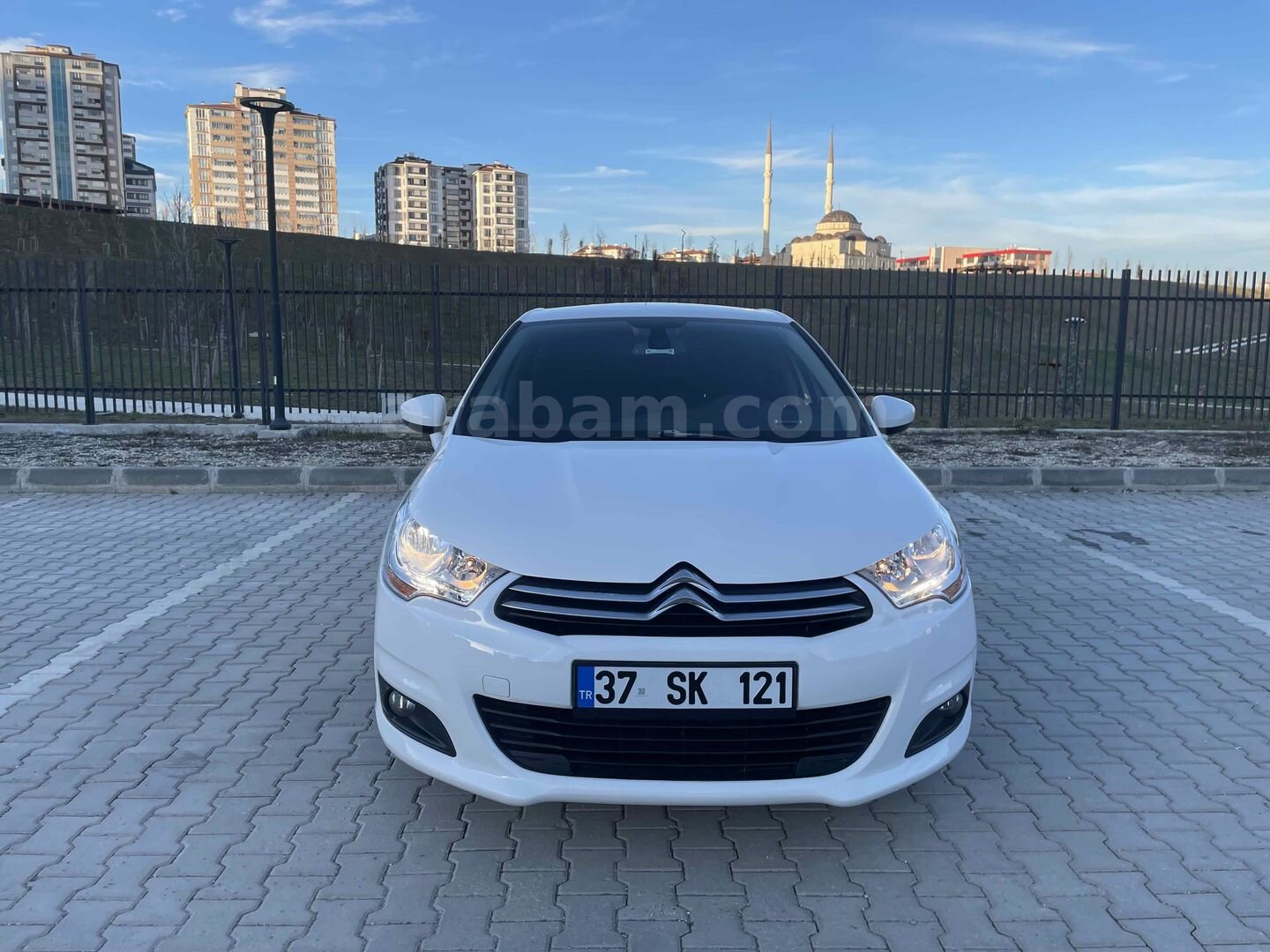 Sahibinden Citroen C4 1.6 HDi Confort Plus 2012 Model Kastamonu 200.000 km Beyaz 2