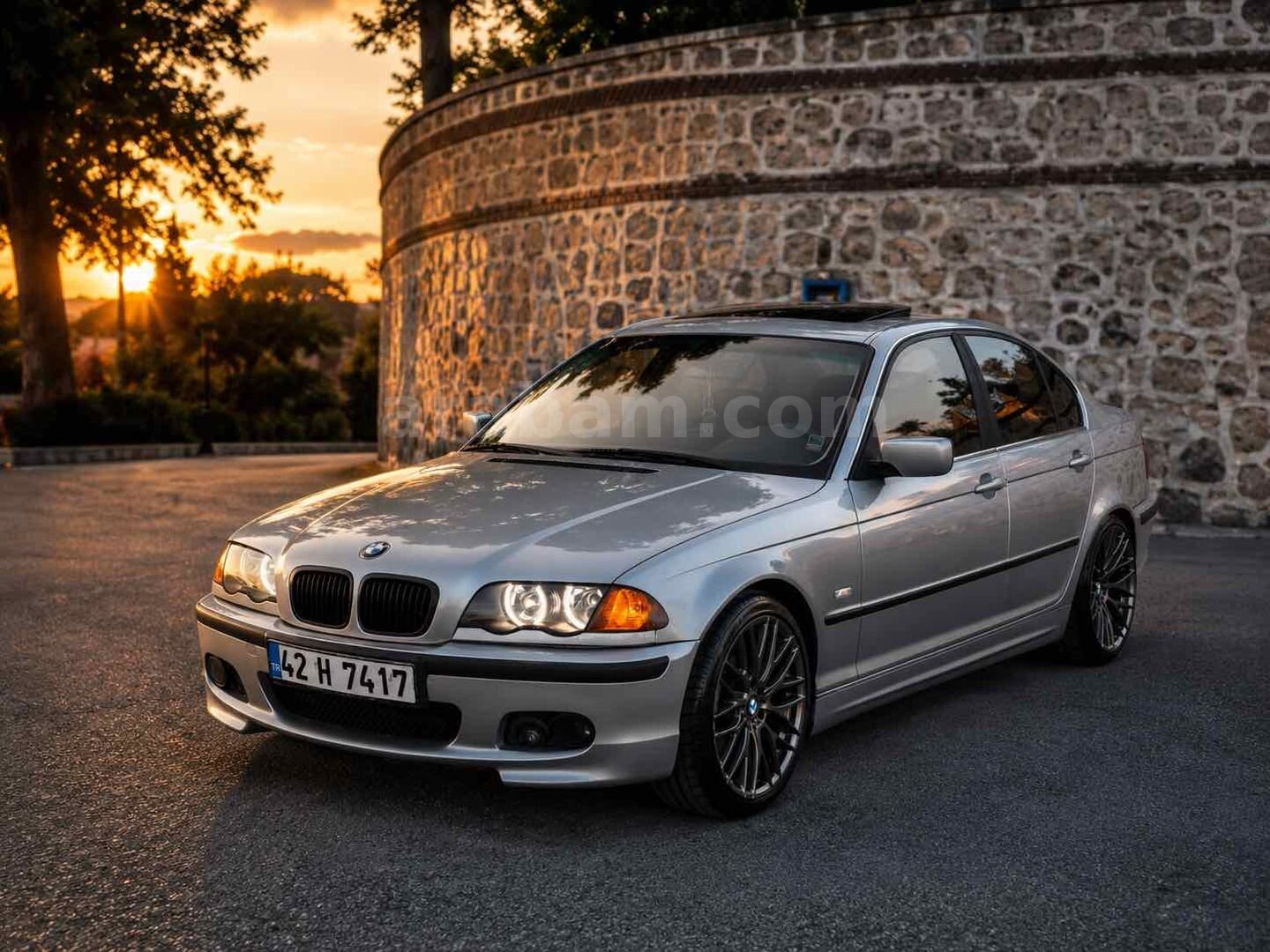 Galeriden BMW 3 Serisi 320i 1998 Model Isparta 396.000 km Gri (metalik) 2