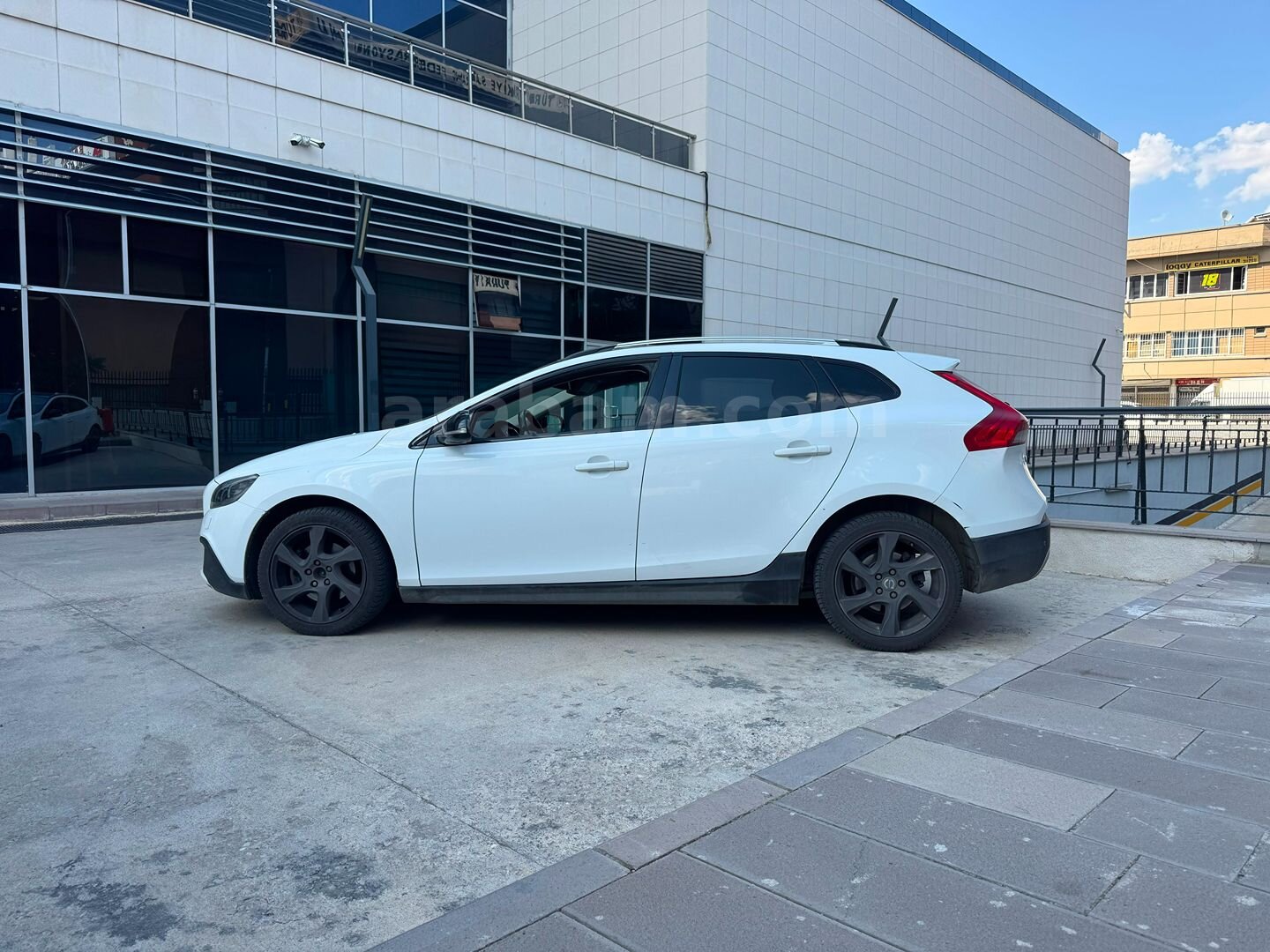 Sahibinden Volvo V40 Cross Country 1.6 D Premium 2013 Model Ankara 388.000 km Beyaz 5