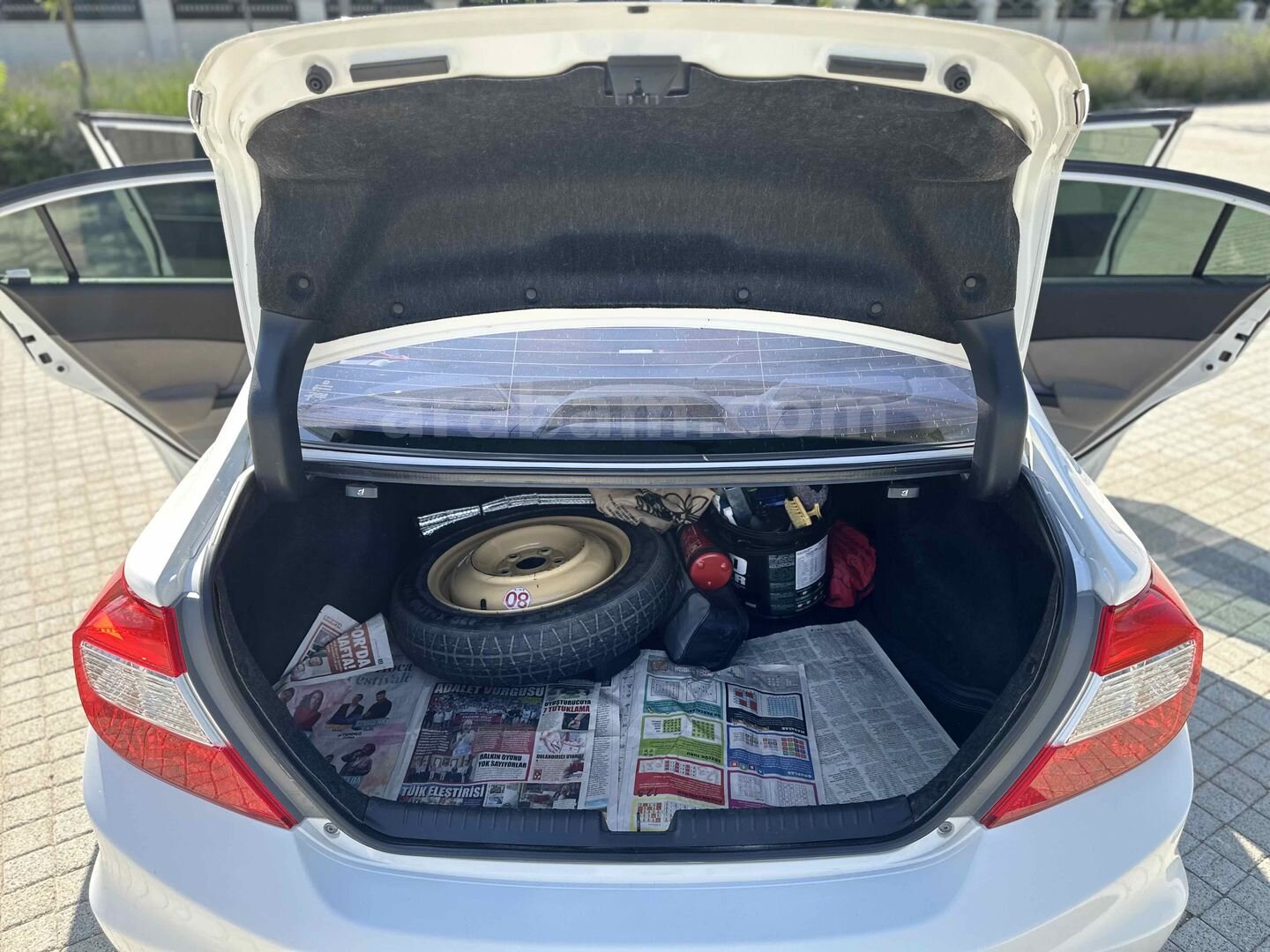 Sahibinden Honda Civic 1.6i VTEC Eco Elegance 2015 Model Eskişehir 149.000 km Beyaz 6