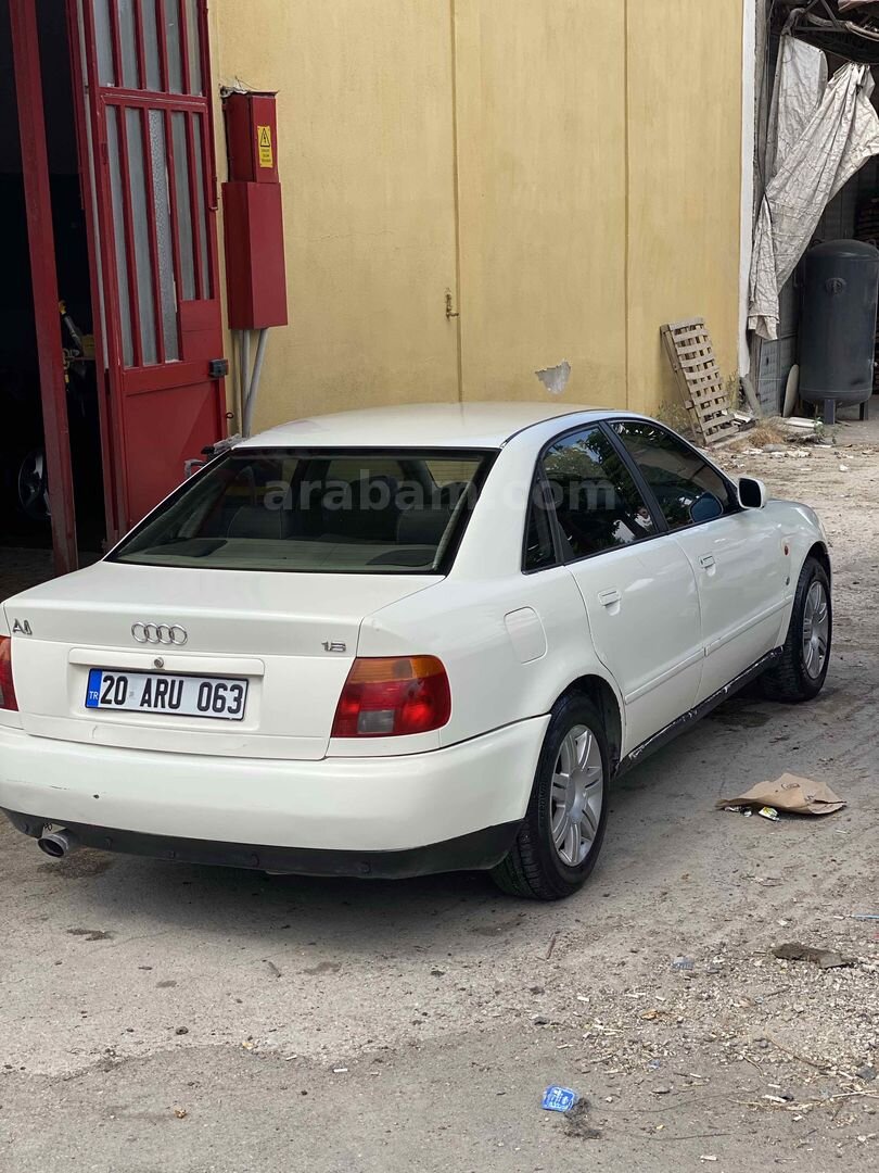 Sahibinden Audi A4 Sedan 1.8 1995 Model Denizli 320.000 km Beyaz 5