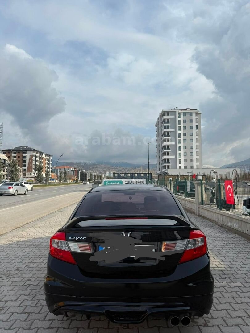 Sahibinden Honda Civic 1.6i VTEC Eco Elegance 2015 Model Malatya 215.000 km Siyah 3