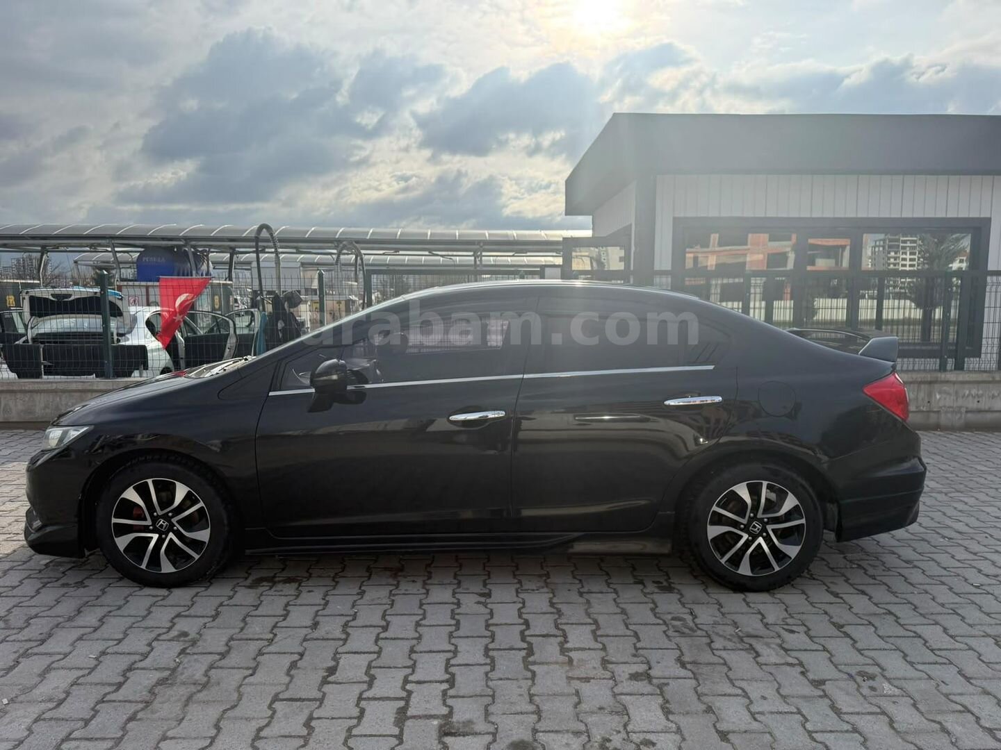 Sahibinden Honda Civic 1.6i VTEC Eco Elegance 2015 Model Malatya 215.000 km Siyah 7