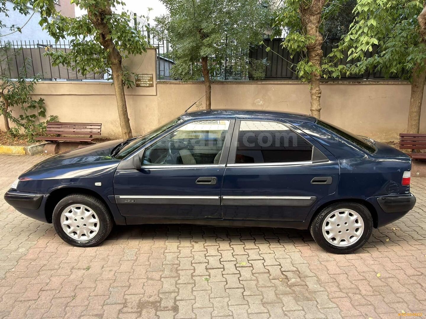 Galeriden Citroen Xantia 2.0 SX 2000 Model İstanbul 235.000 km Lacivert 4