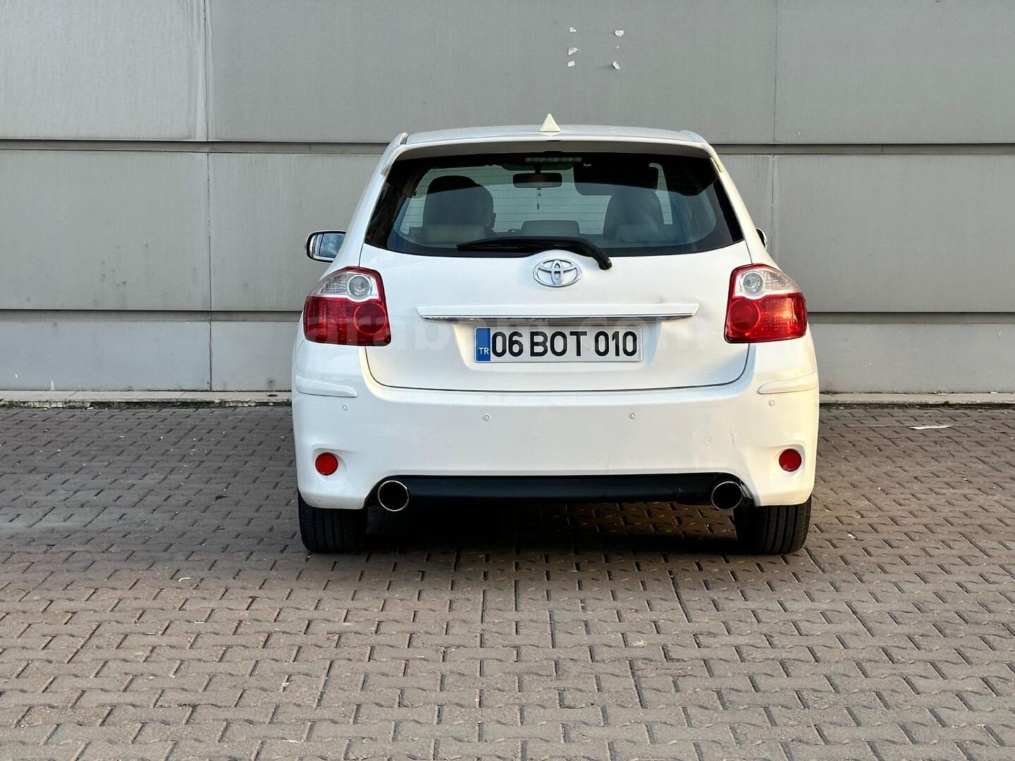 Sahibinden Toyota Auris 1.6 Comfort Extra 2012 Model Ankara 307.000 km Beyaz 2