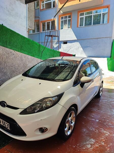 Sahibinden Ford Fiesta 1.4 TDCi Trend 2012 Model Ankara 288.500 km Beyaz