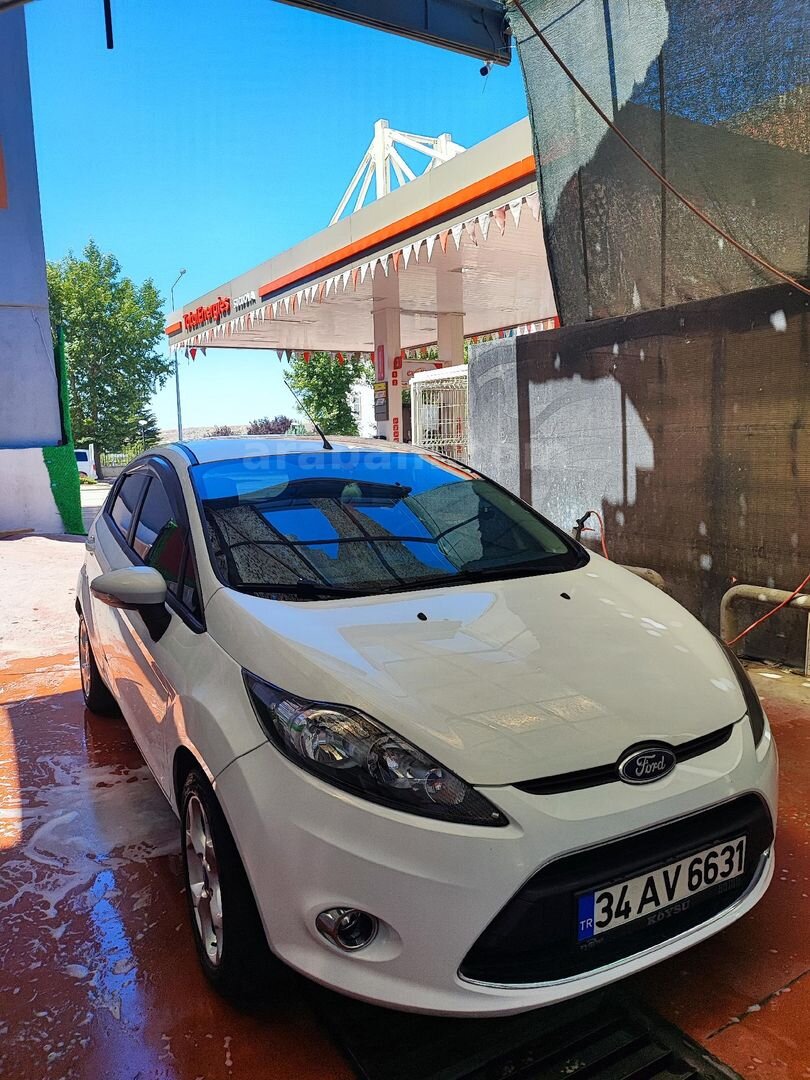 Sahibinden Ford Fiesta 1.4 TDCi Trend 2012 Model Ankara 288.500 km Beyaz 7