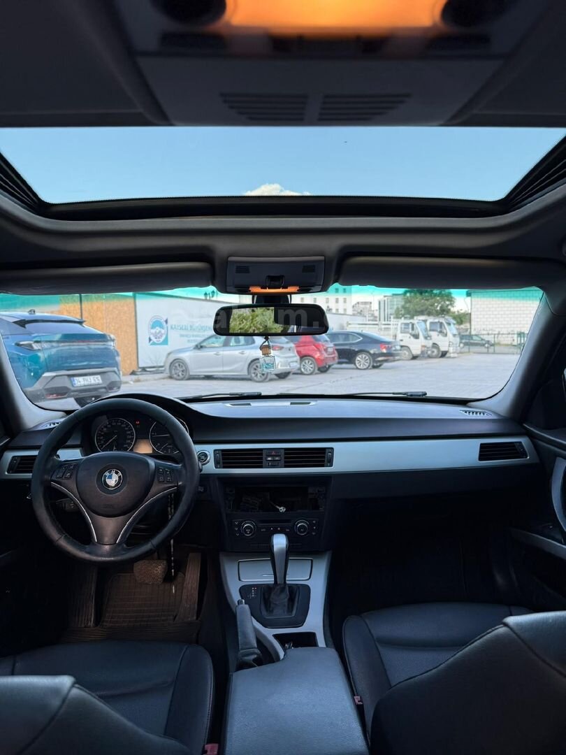Sahibinden BMW 3 Serisi 320d M Sport 2011 Model Kayseri 445.000 km Gri (metalik) 6