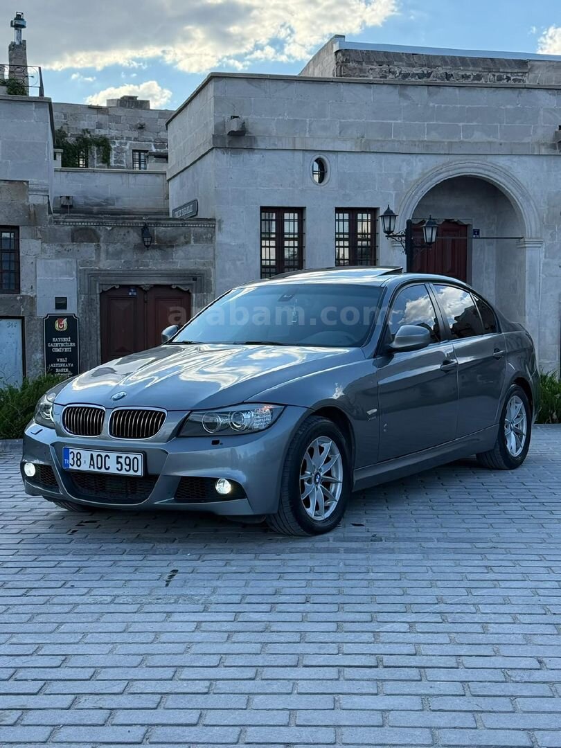 Sahibinden BMW 3 Serisi 320d M Sport 2011 Model Kayseri 445.000 km Gri (metalik) 3