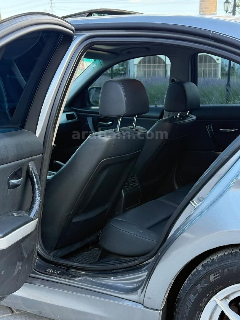 Sahibinden BMW 3 Serisi 320d M Sport 2011 Model Kayseri 445.000 km Gri (metalik) 7