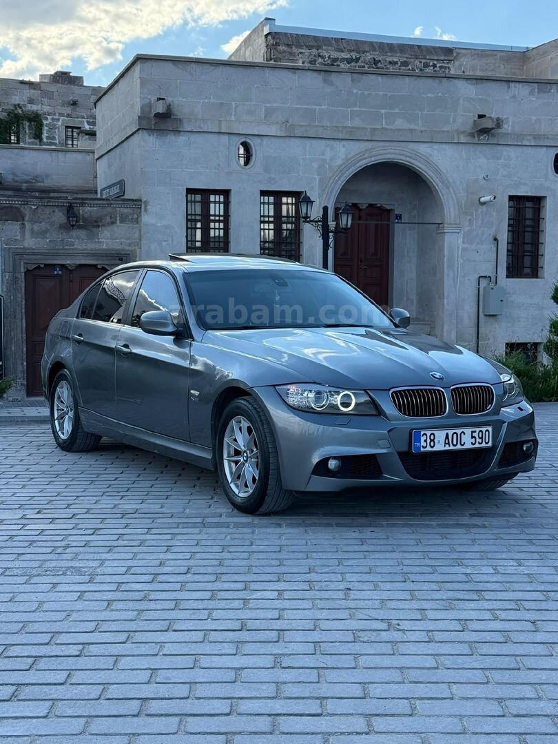 Sahibinden BMW 3 Serisi 320d M Sport 2011 Model Kayseri 445.000 km Gri (metalik) 4