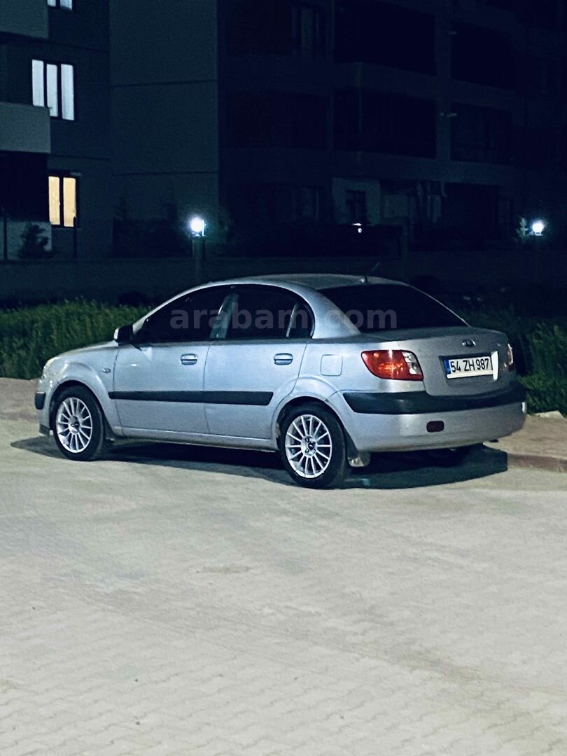 Sahibinden Kia Rio 1.5 CRDi EX Advance 2009 Model Konya 360.000 km Gri 3