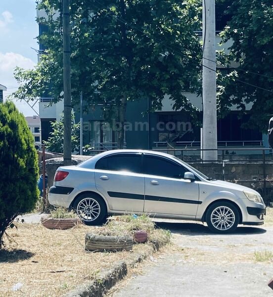 Sahibinden Kia Rio 1.5 CRDi EX Advance 2009 Model Konya 360.000 km Gri