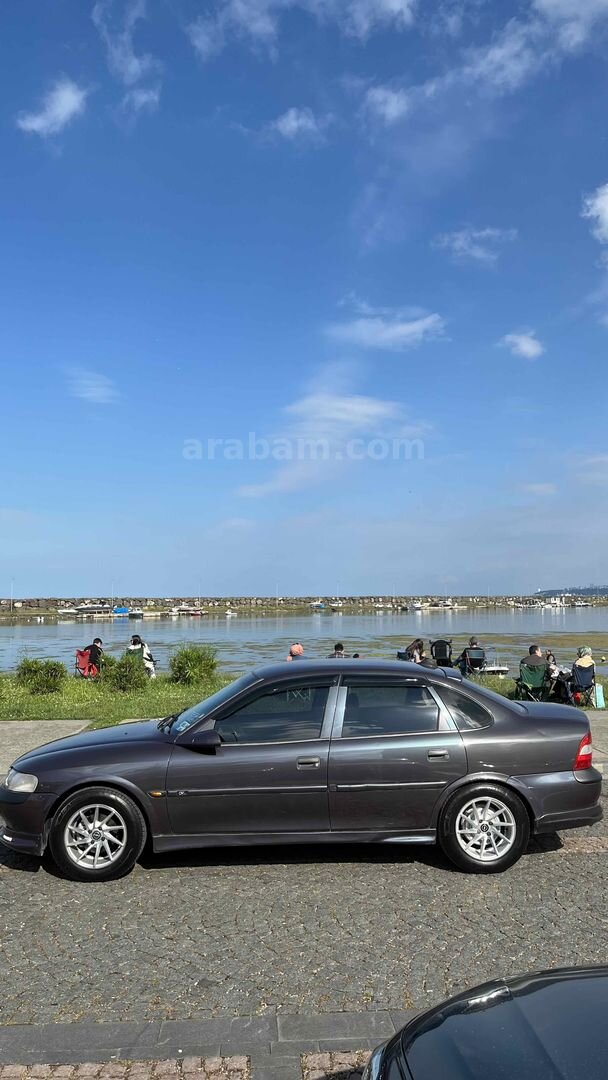 Sahibinden Opel Vectra 1.6 GL 1996 Model Samsun 200.000 km Siyah 3