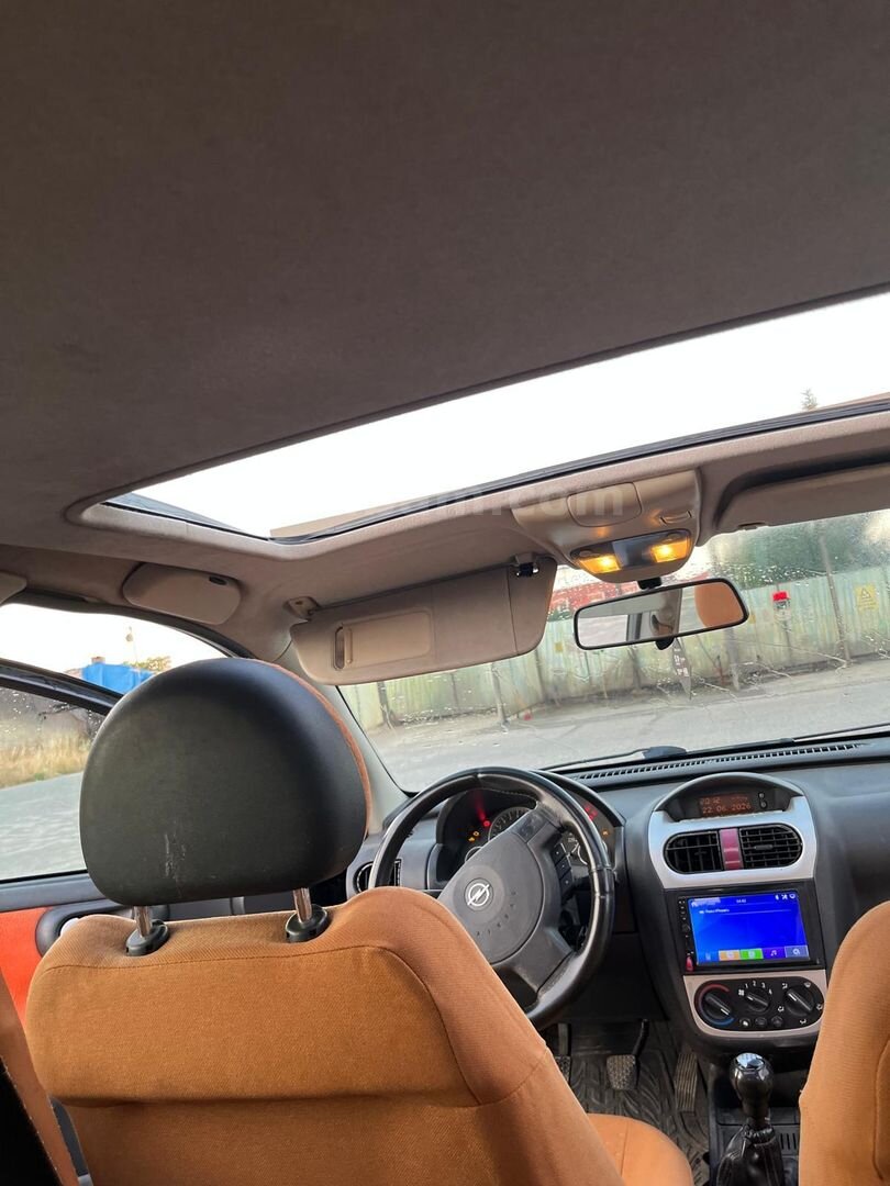 Sahibinden Opel Corsa 1.4 Enjoy 2003 Model Eskişehir 330.000 km Siyah 3