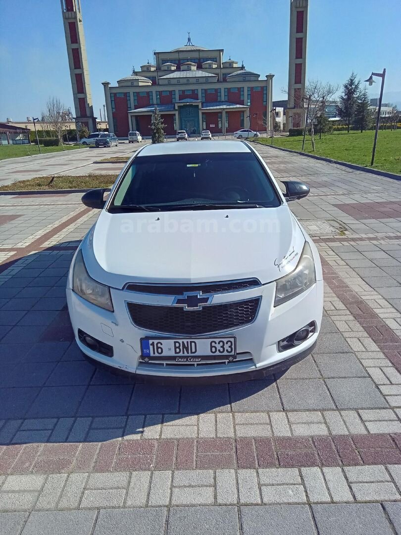 Sahibinden Chevrolet Cruze 1.6 LS 2011 Model Bursa 184.000 km Beyaz 1