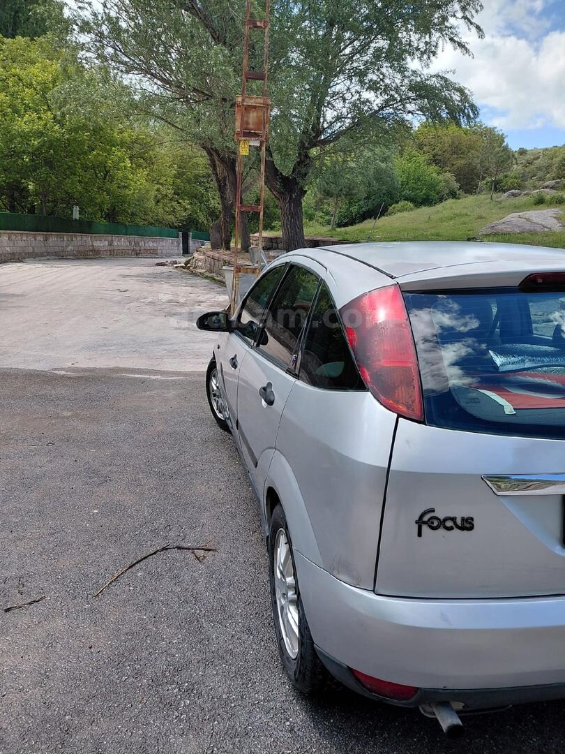 Sahibinden Ford Focus 1.6 Ghia 1999 Model Kayseri 199.925 km Gri 7