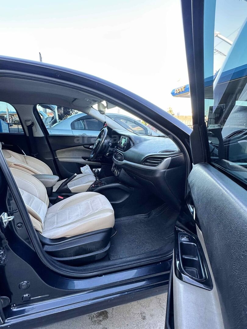 Sahibinden Fiat Egea 1.6 Multijet Lounge 2015 Model Bursa 268.000 km Siyah 5