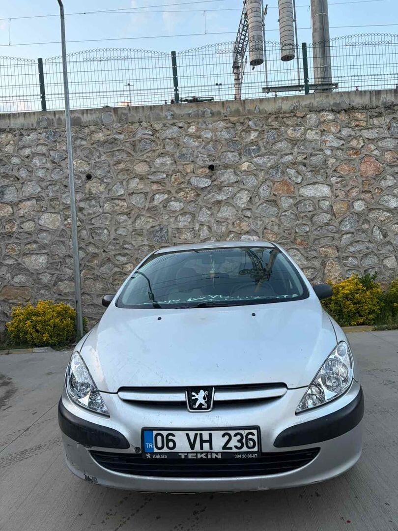 Sahibinden Peugeot 307 1.4 HDi XR 2004 Model Ankara 288.000 km Gri 4