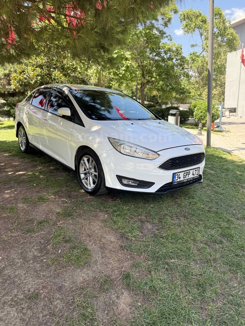 Sahibinden Ford Focus 1.6 TDCi Trend X 2014 Model İstanbul 250.000 km Beyaz 4