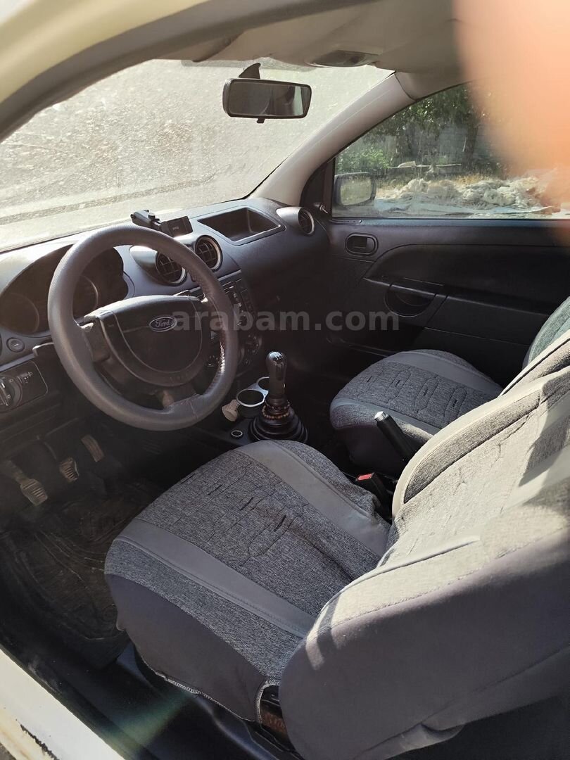 Sahibinden Ford Fiesta 1.4 TDCi Comfort 2005 Model Hakkari 315.000 km Beyaz 5
