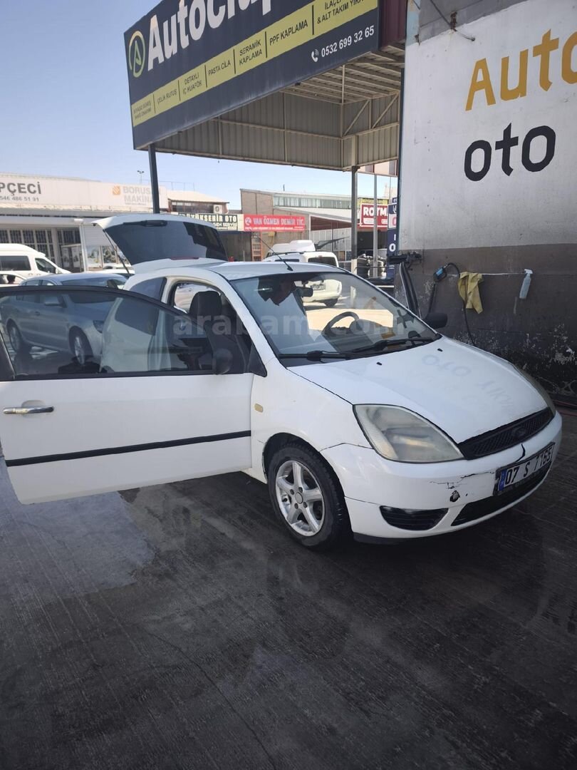 Sahibinden Ford Fiesta 1.4 TDCi Comfort 2005 Model Hakkari 315.000 km Beyaz 3