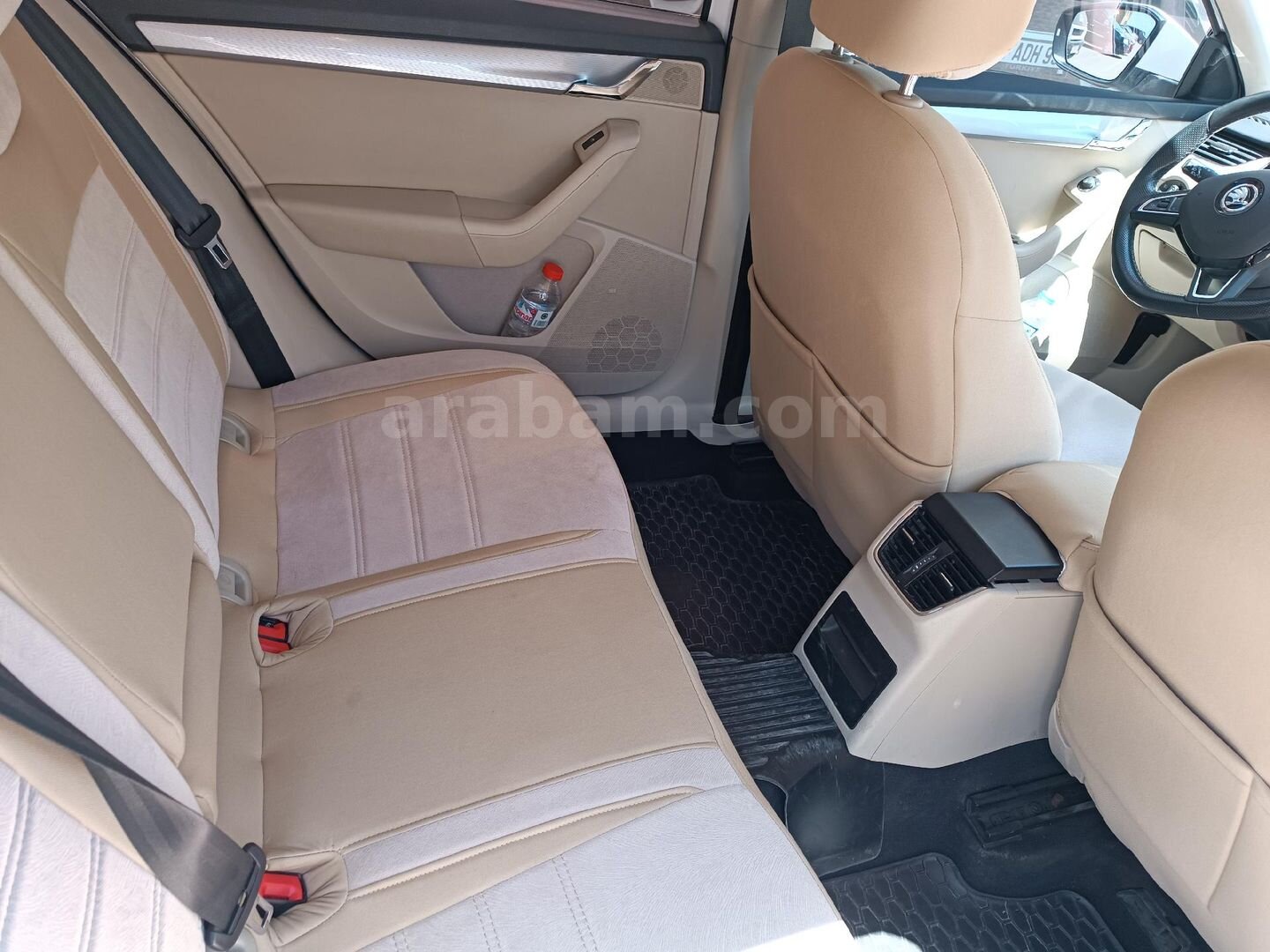 Sahibinden Skoda Octavia 1.6 TDI Style 2015 Model Van 86.000 km Beyaz 6