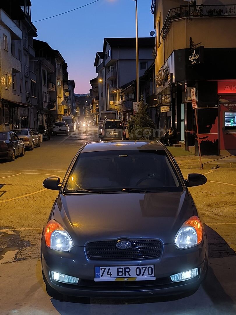 Sahibinden Hyundai Accent Era 1.4 Select 2006 Model Bartın 211.000 km Gri (titanyum) 3