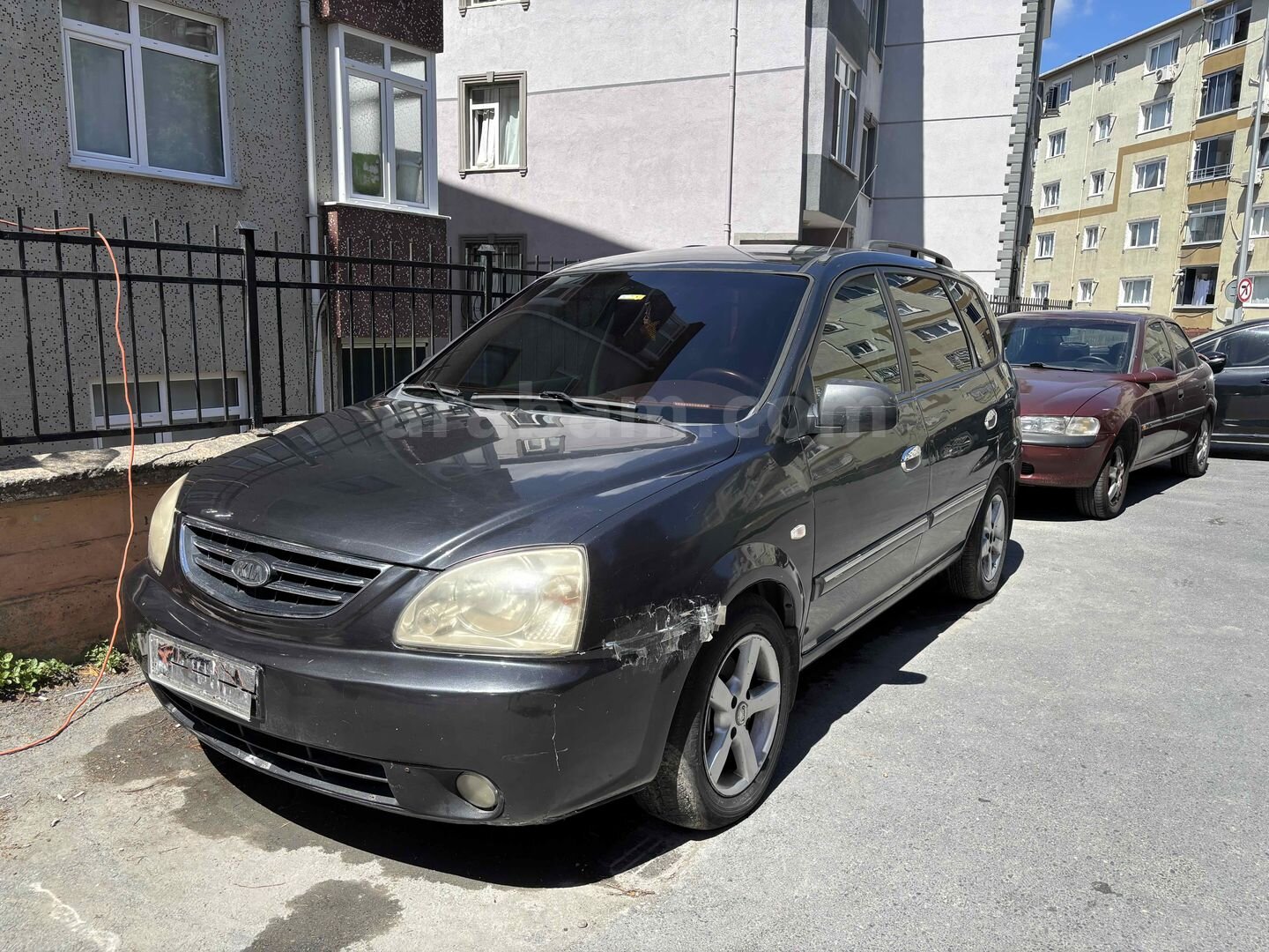 Sahibinden Kia Carens 2.0 CRDi EX 2004 Model İstanbul 263.000 km Füme 3
