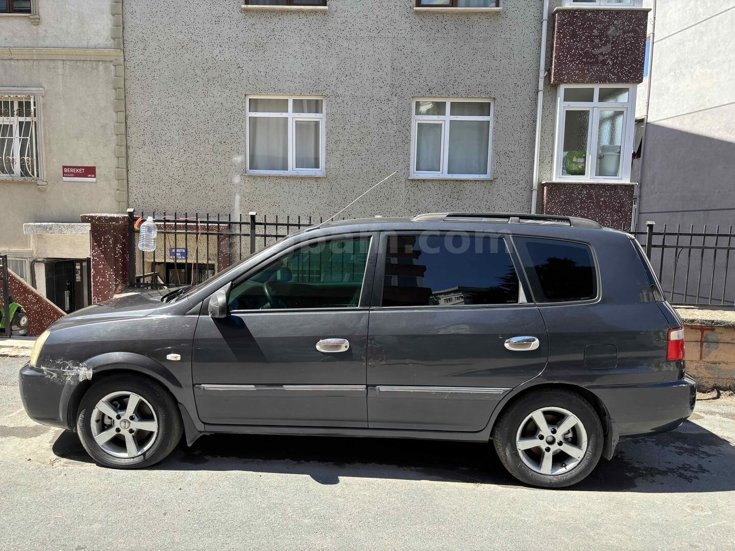 Sahibinden Kia Carens 2.0 CRDi EX 2004 Model İstanbul 263.000 km Füme 4