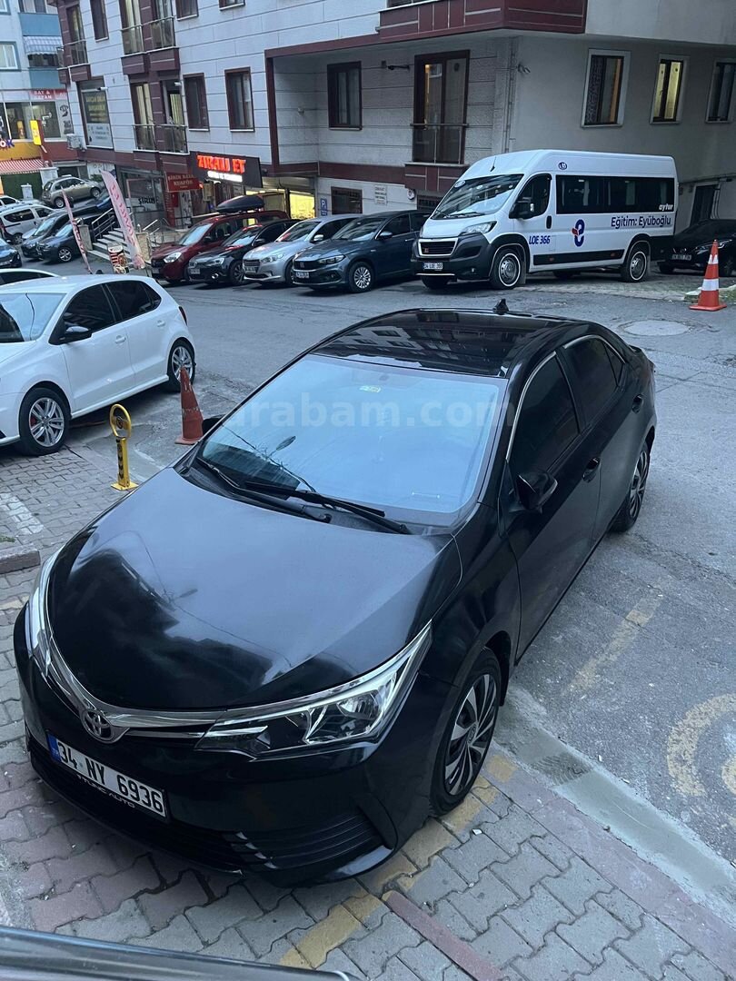 Sahibinden Toyota Corolla 1.33 Life 2017 Model İstanbul 118.800 km Siyah 5