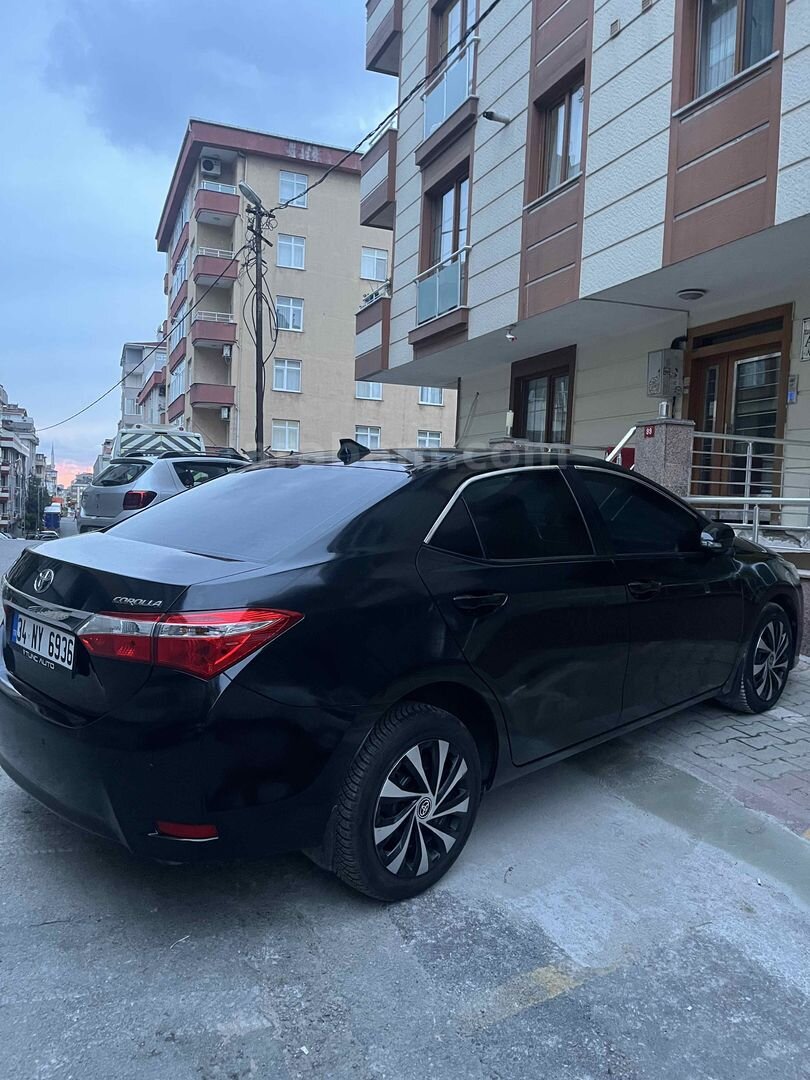 Sahibinden Toyota Corolla 1.33 Life 2017 Model İstanbul 118.800 km Siyah 3