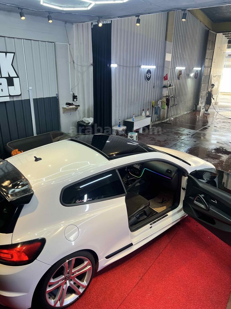 Sahibinden Volkswagen Scirocco 1.4 TSi Sportline 2012 Model Bursa 200.000 km Beyaz 4