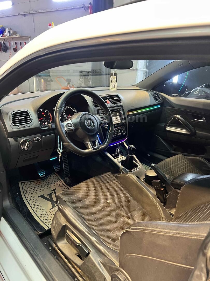 Sahibinden Volkswagen Scirocco 1.4 TSi Sportline 2012 Model Bursa 200.000 km Beyaz 6
