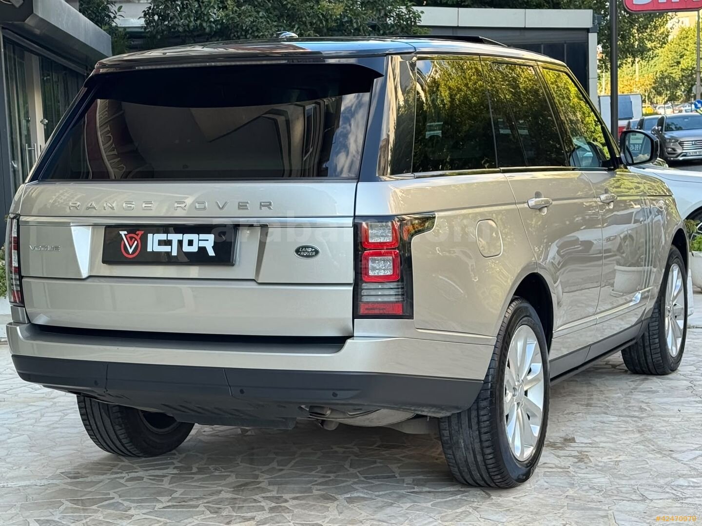 Galeriden Land Rover Range 3.0 TDV6 Vogue 2015 Model İstanbul 29.000 km Bej 4
