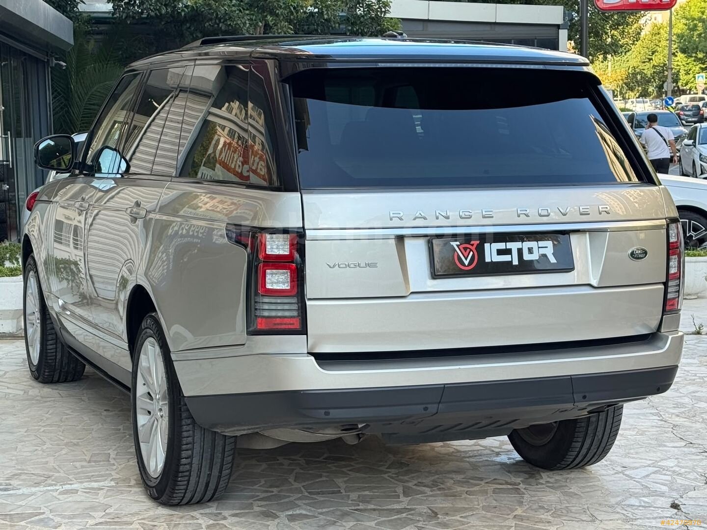 Galeriden Land Rover Range 3.0 TDV6 Vogue 2015 Model İstanbul 29.000 km Bej 6
