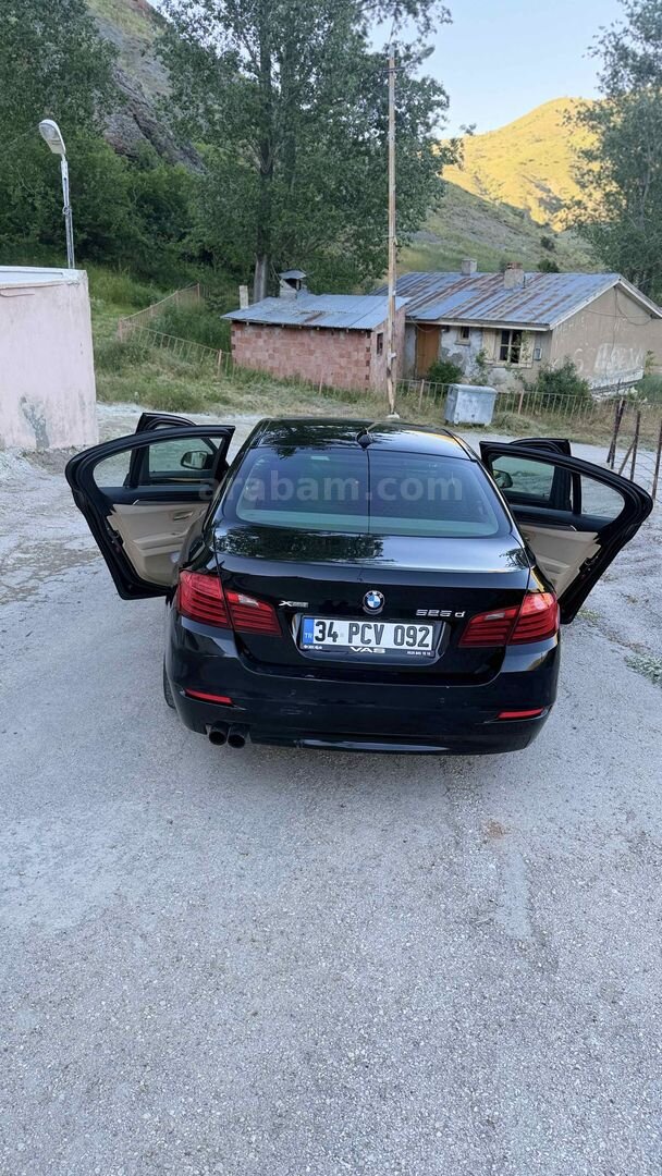 Sahibinden BMW 5 Serisi 525d xDrive Comfort 2013 Model İstanbul 370.000 km Siyah 6