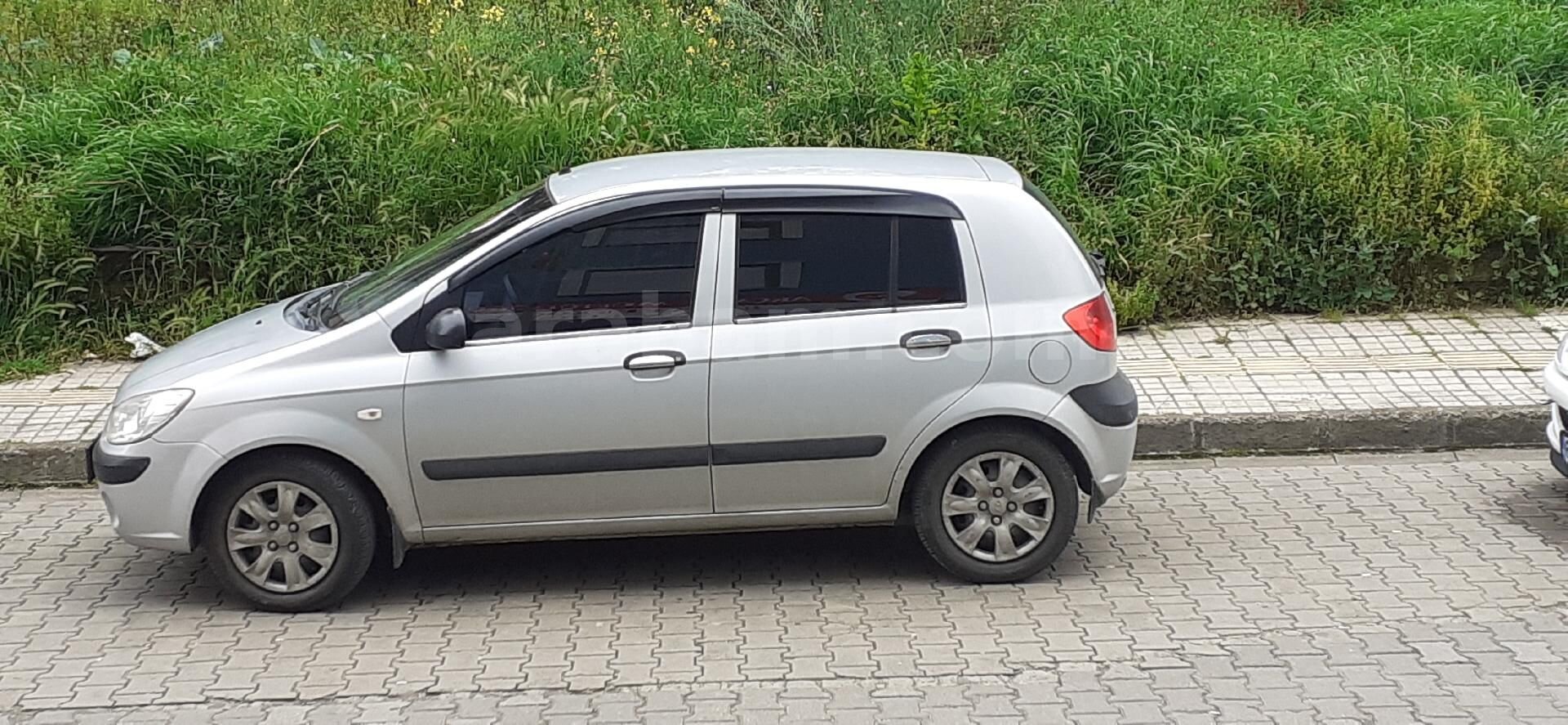 Sahibinden Hyundai Getz 1.4 DOHC Start 2011 Model Trabzon 161.000 km Gri (Gümüş) 6