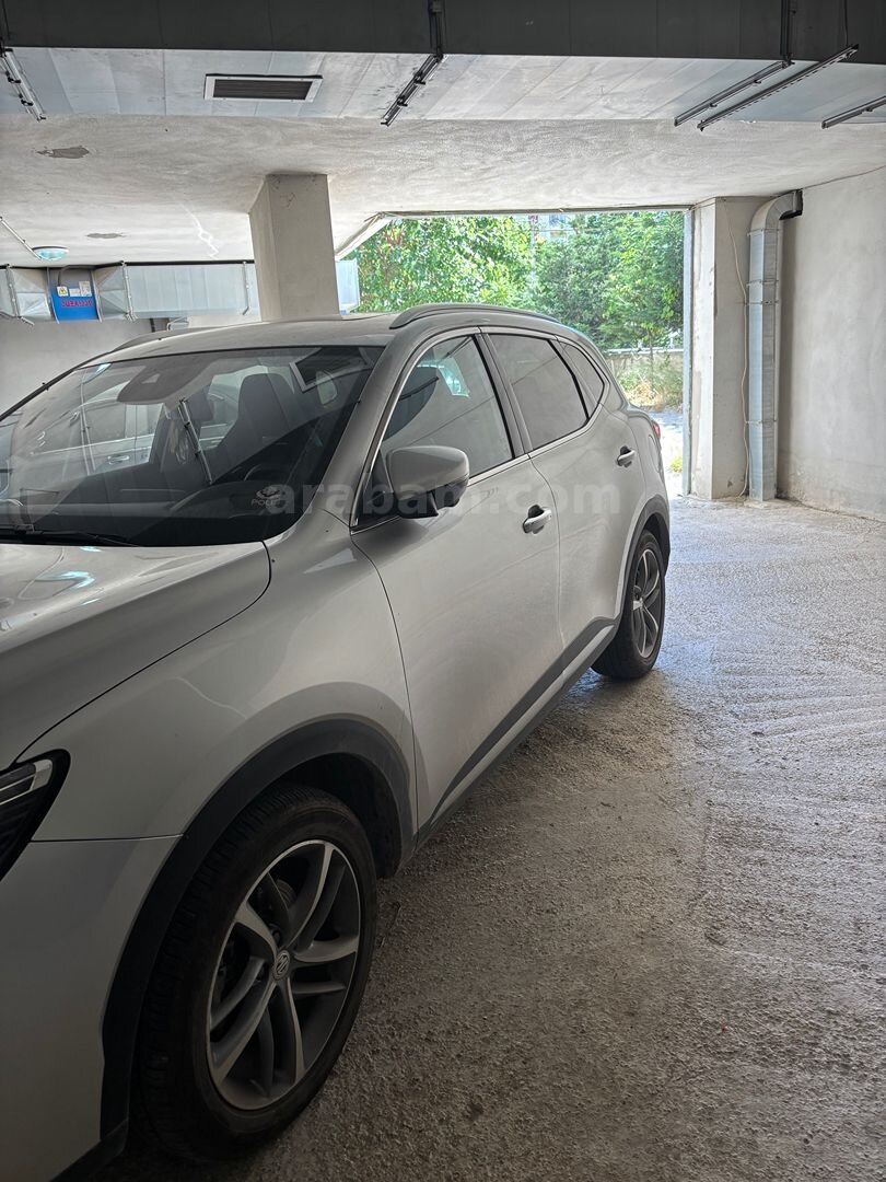 Sahibinden MG HS 1.5 T-GDI Luxury 2024 Model 2