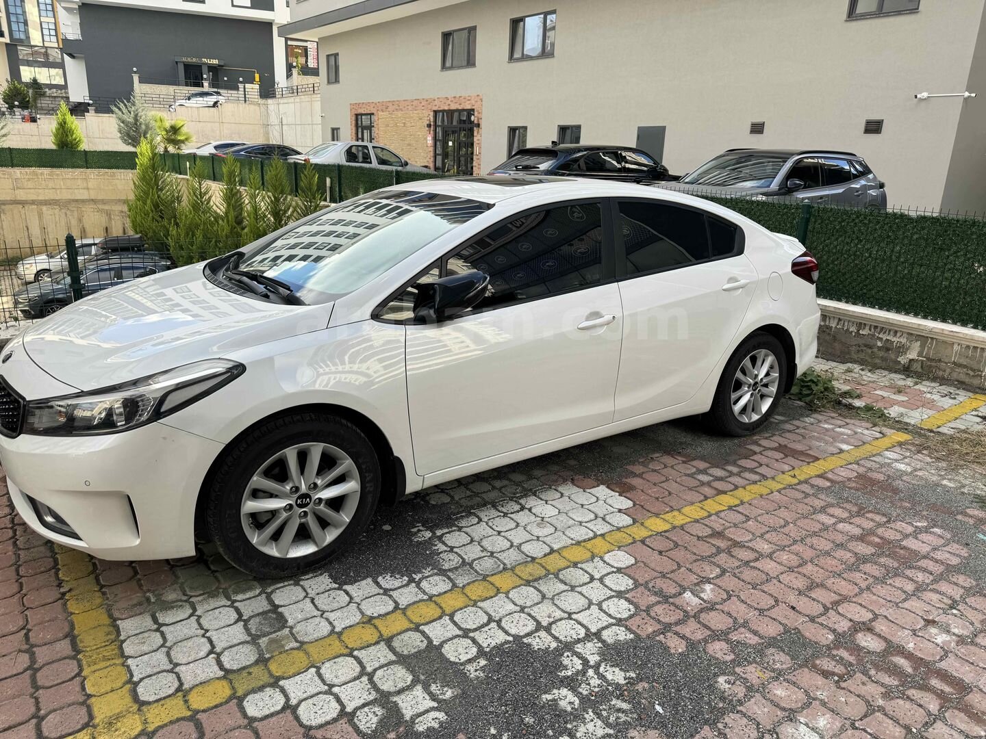 Sahibinden Kia Cerato 1.6 CRDi Concept Techno 2017 Model Malatya 62.000 km Beyaz 6